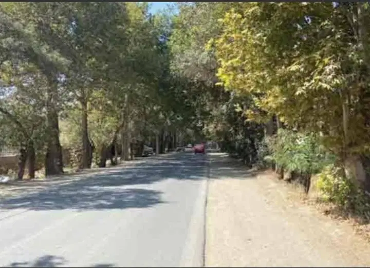 ملک با ساختمان جهت کارگاه و ویلا