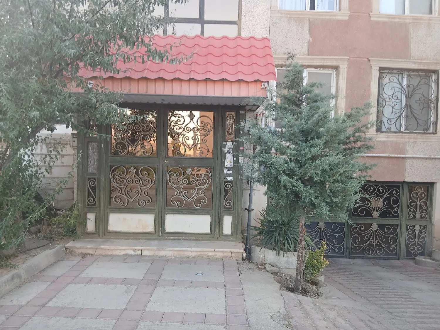 مجتمع نگین سبز