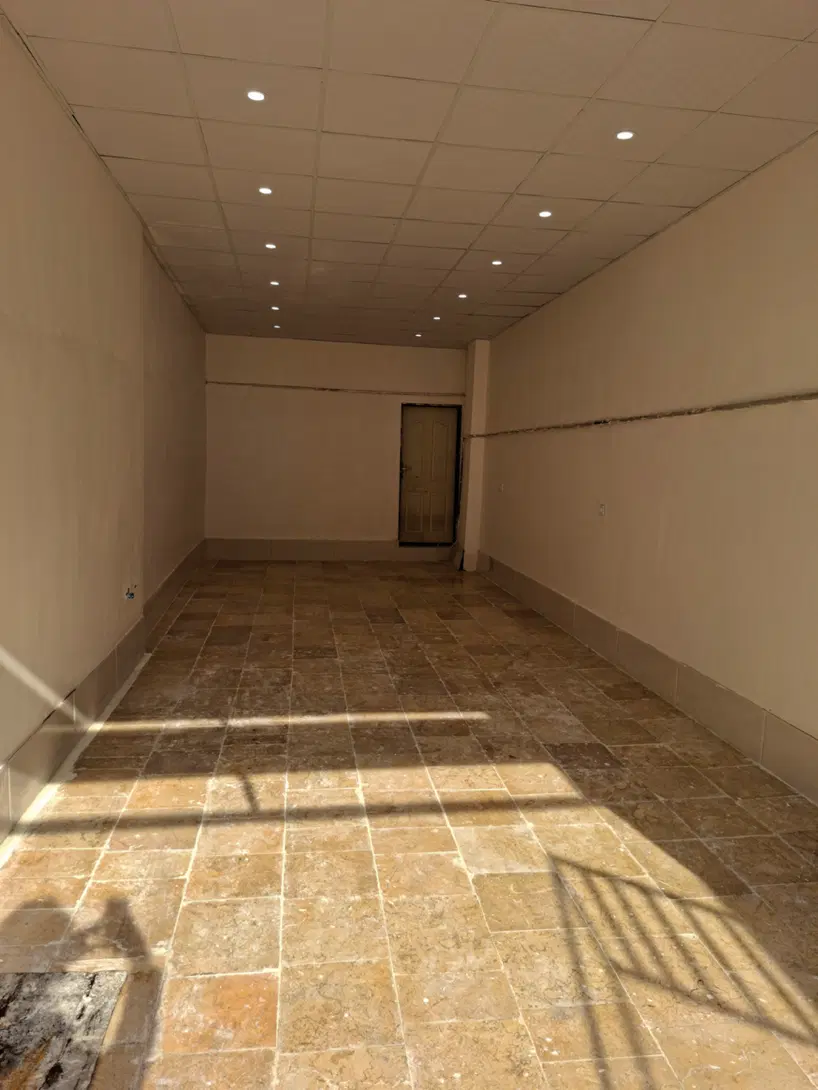 اجاره مغازه ۵۰ مترمربع داخل گاراژ با دو دهنه فعال