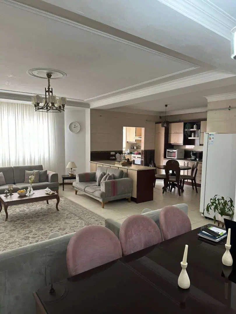 آپارتمان 165 متری_ 2 پارکینگ اختصاصی