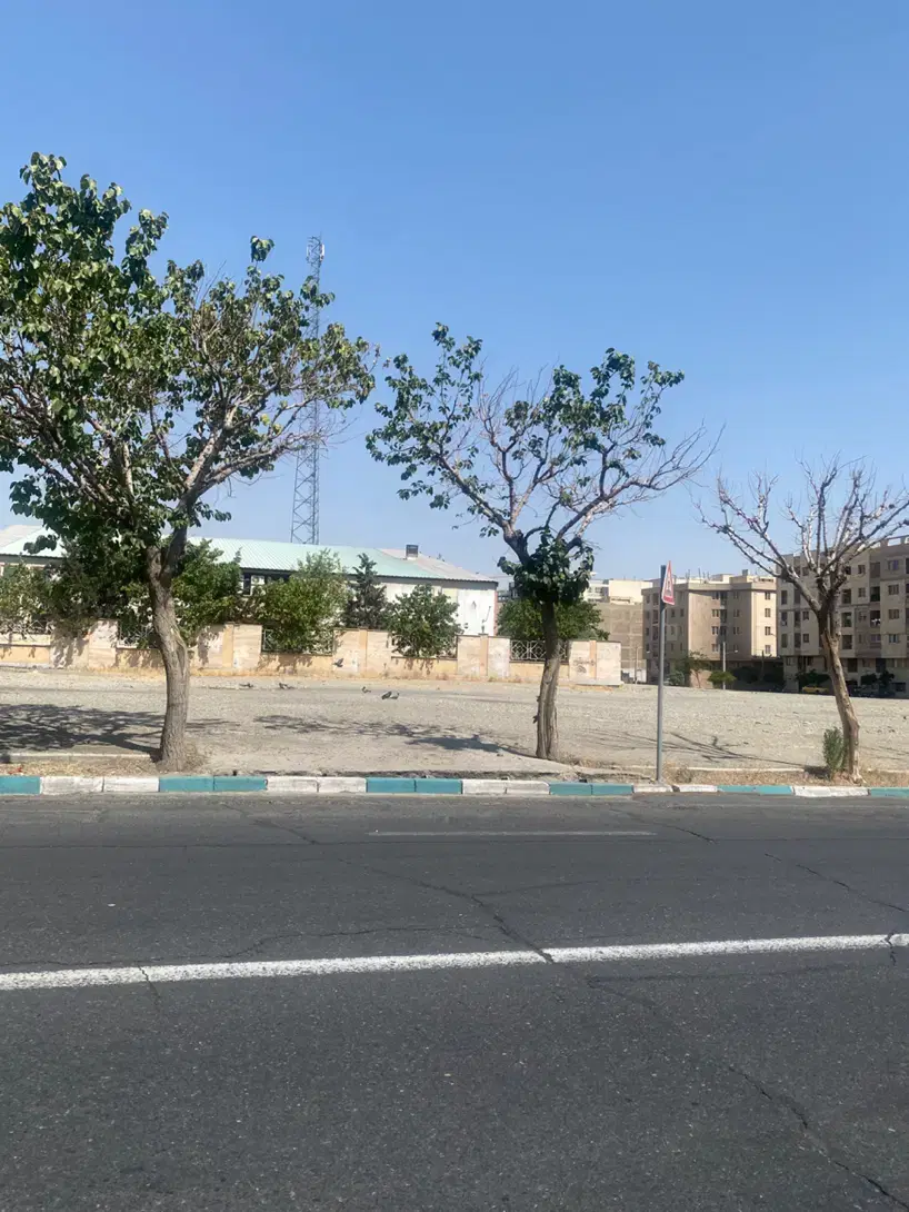 زمین ۱۶۸ متر بَر اصلی سوم غربی