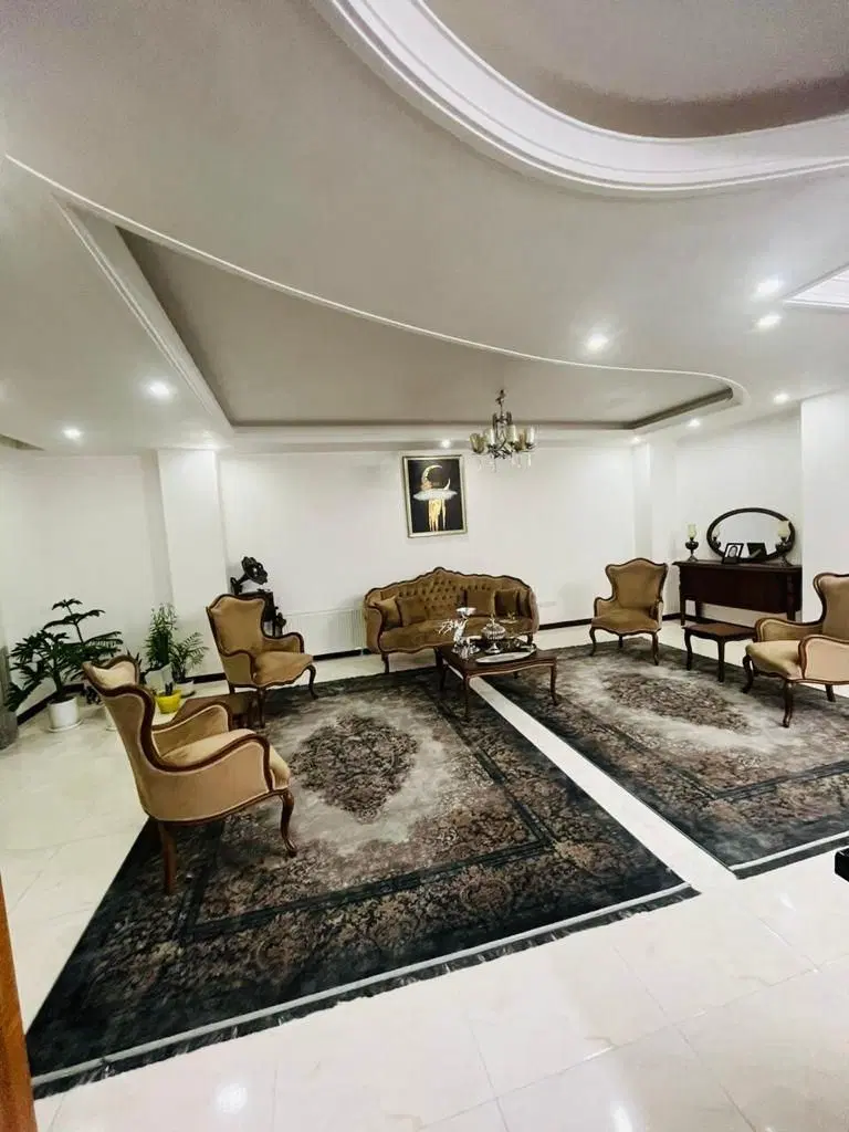 فروش آپارتمان ۱۳۵ متری