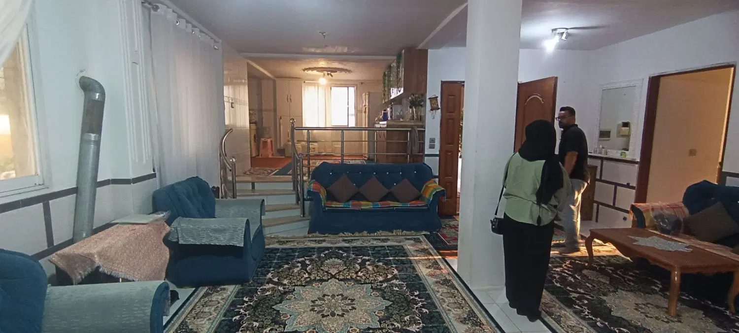 واحد لوکس ۱۲۰ متری با موقعیت مناسب