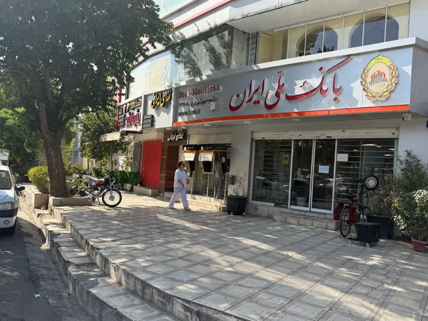 ۴۰۰ متر کترینگ مهرشهر