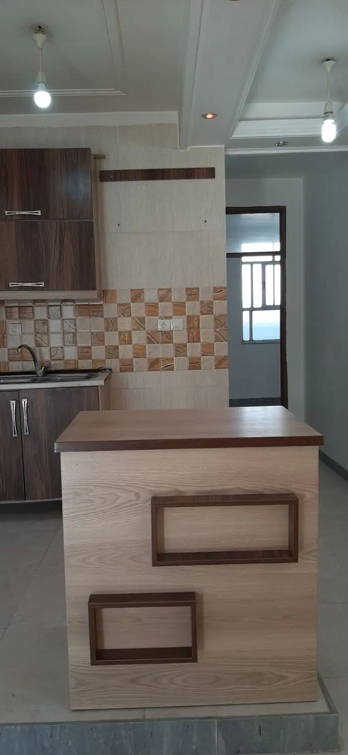 واحد ۸۵ متری شیک نوساز بالای ویلایی بدون پارکینگ
