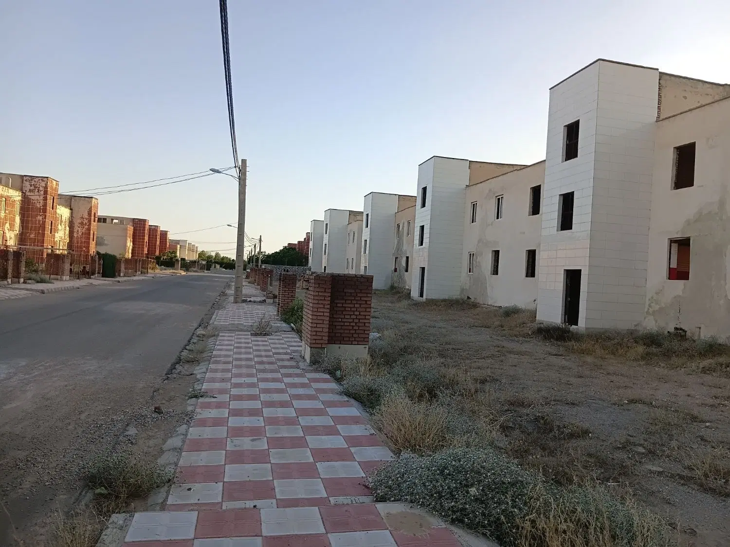 خانه نیمه ساز شهرک رامین