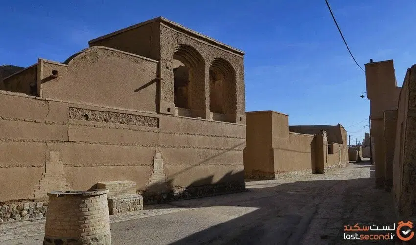 زمین عقدا (ملک دارای مدارک اداری و سند)