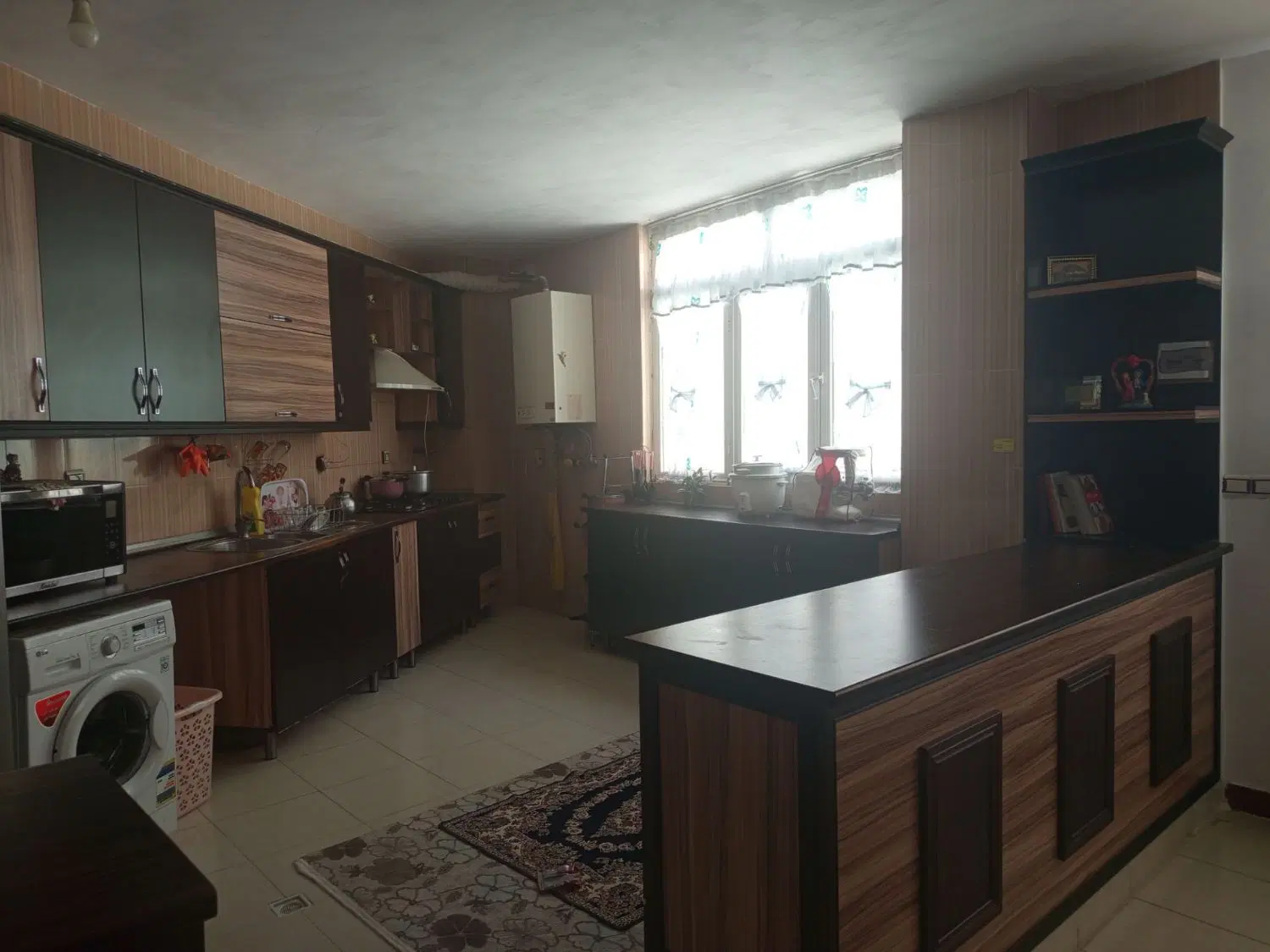 آپارتمان دو خوابه شهرک صدرا (بر خ سنبل)