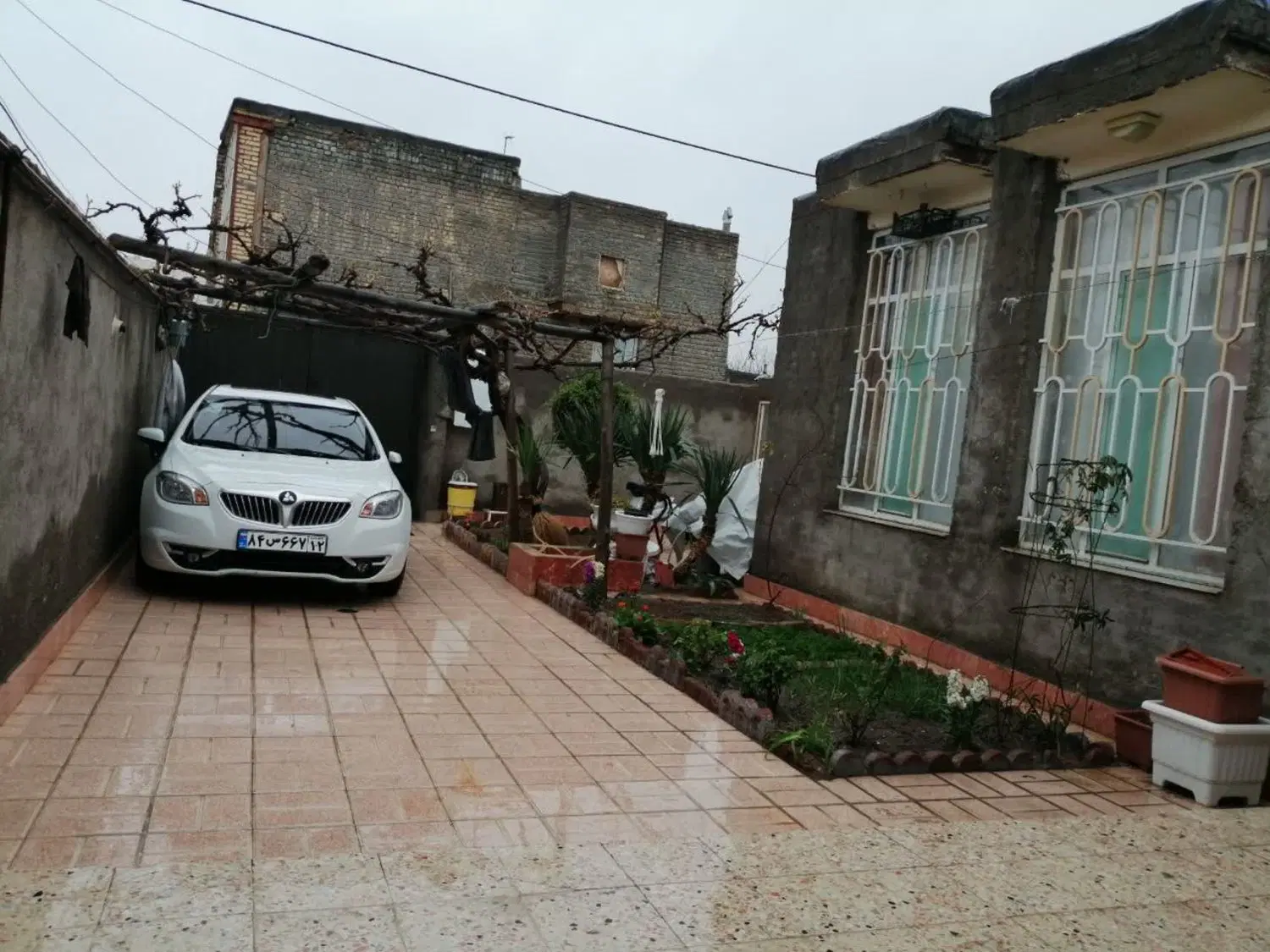 ۲۰۰ متر خونه ویلایی توس ۱۱۷ به قیمت یک آپارتمان