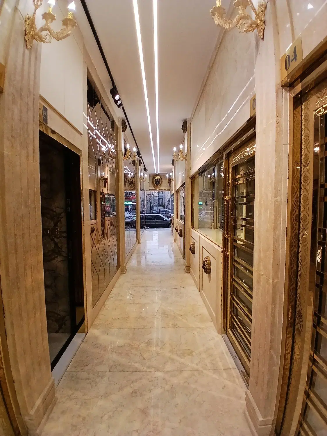 رهن و اجاره در پاساژ طلا و جواهر امیر سام