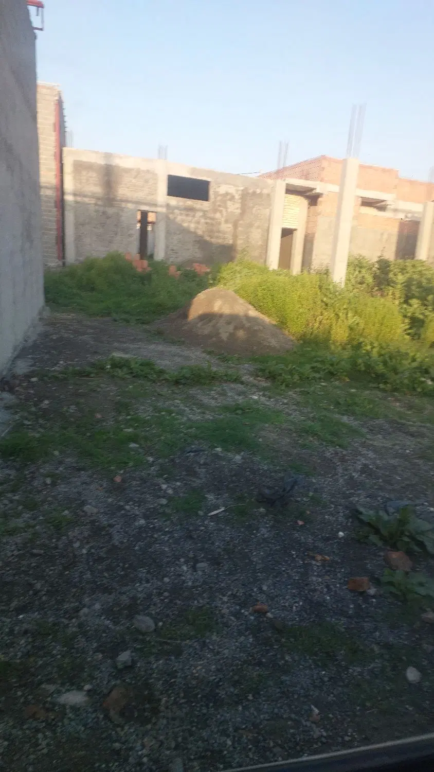 زمین ۱۲۰ متری