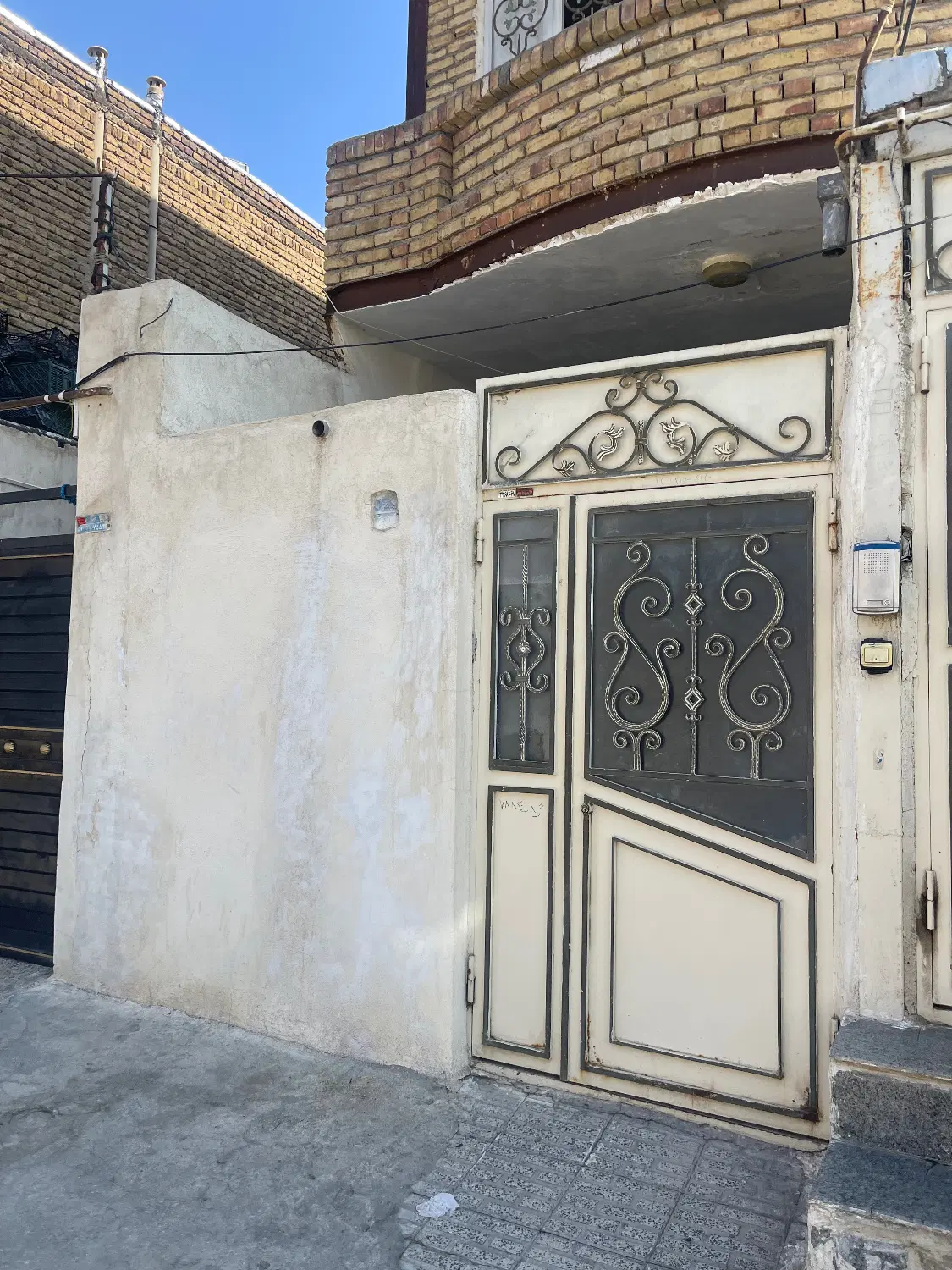 اجاره منزل راه جدا_محراب_۱۰۰متر_دو خواب حیاط دار