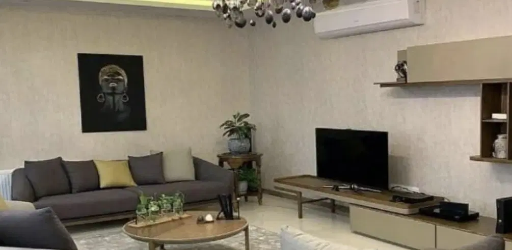 هم خانه. همخانه . تهران.