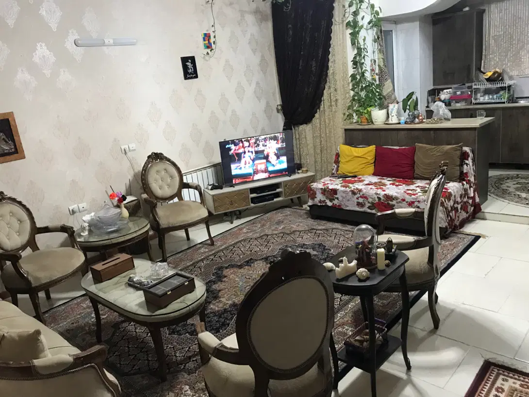 اپارتمان مهرگان 72 متری