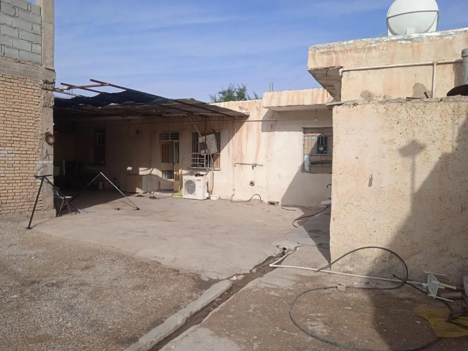 منزل ویلای۳۳۳متری سرجاده کشت صنعت شرکت کارون