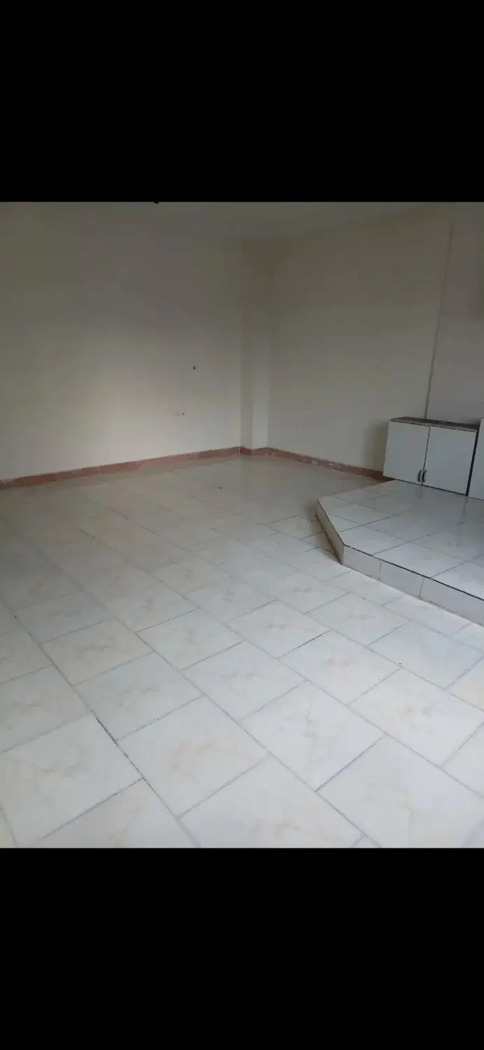 ۵۳ متره،ولی بعضی جلوش کم میارن باپارکینگ و اسانسور