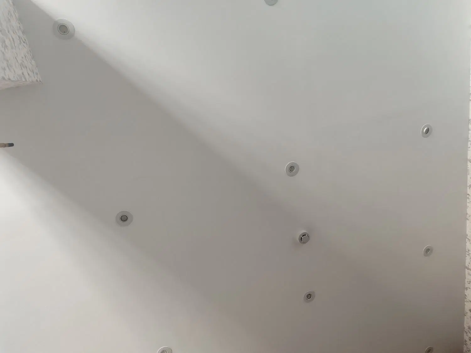 مغازه ۶۵ متری همراه با سرویس بهداشتی