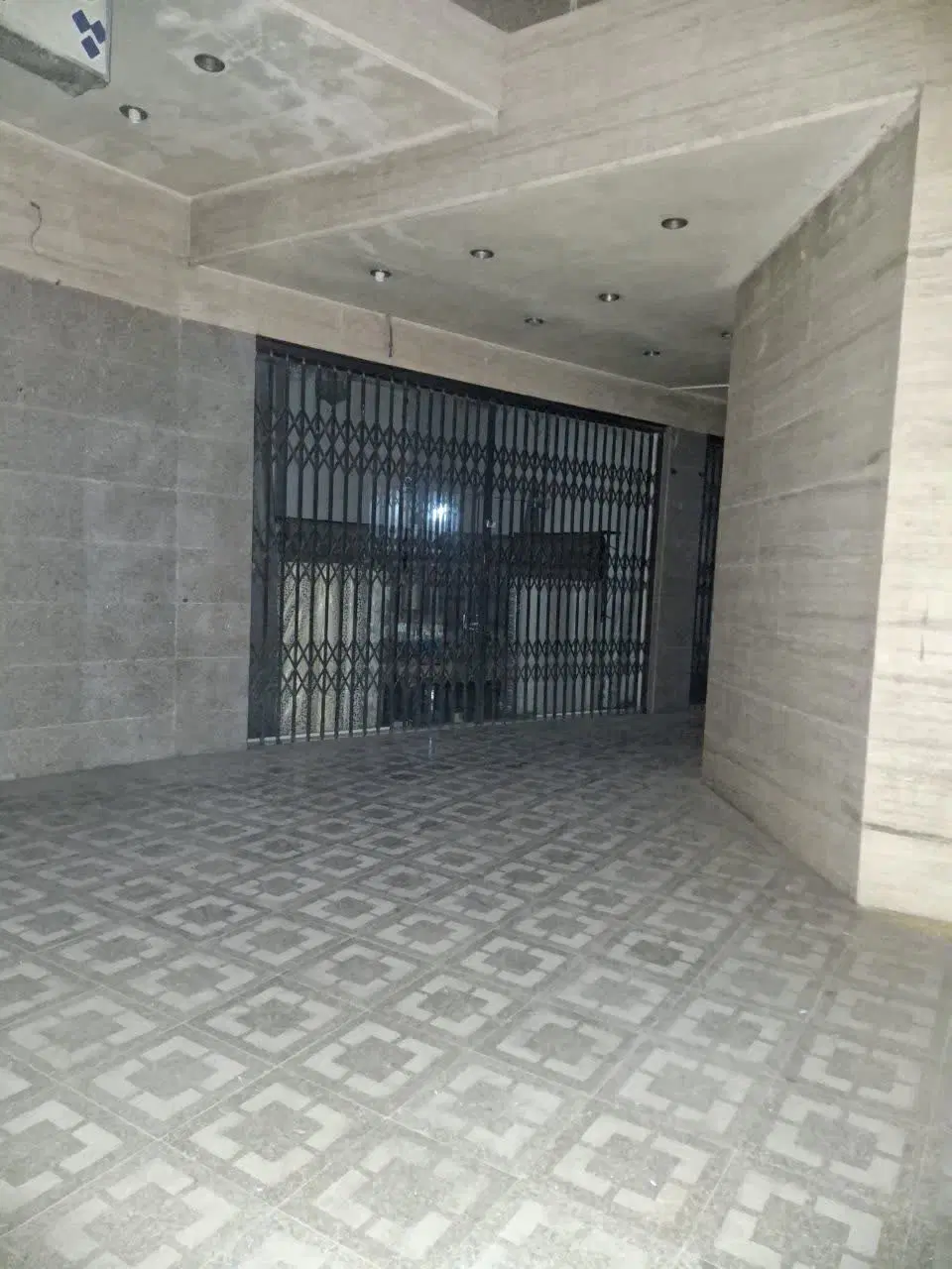 مقازه تک برگ سند بلوار دشت بهشت