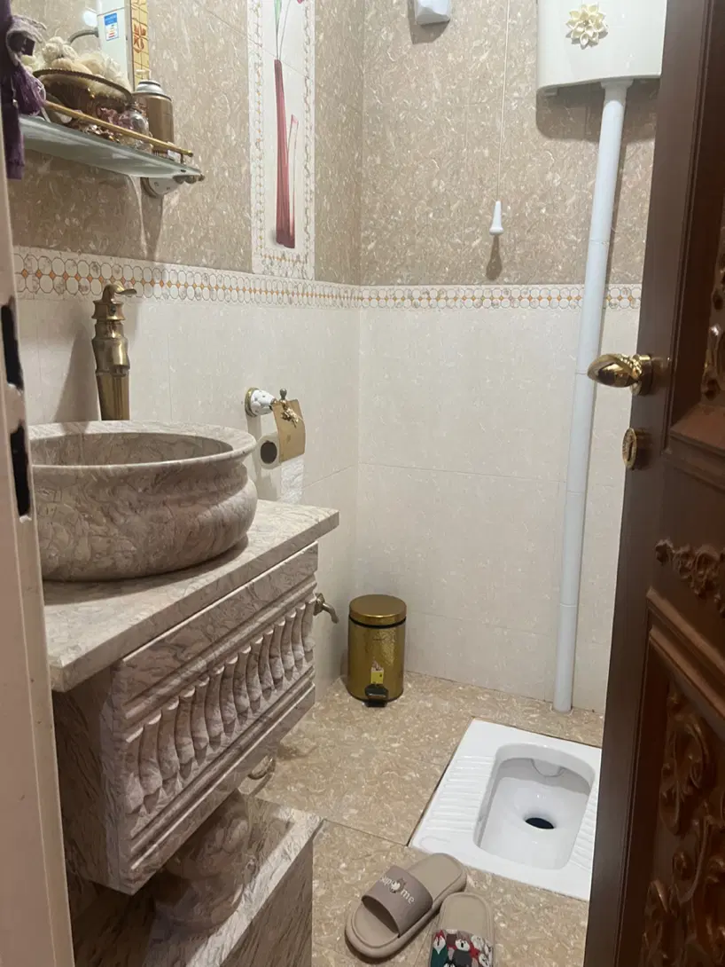 ۱۰۳متر بسیار خوش نقشه سه خواب دو‌پذیرایی