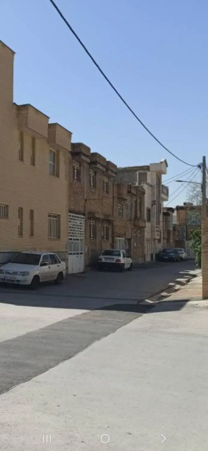 فروش منزل دوطبقه در از ساختمان