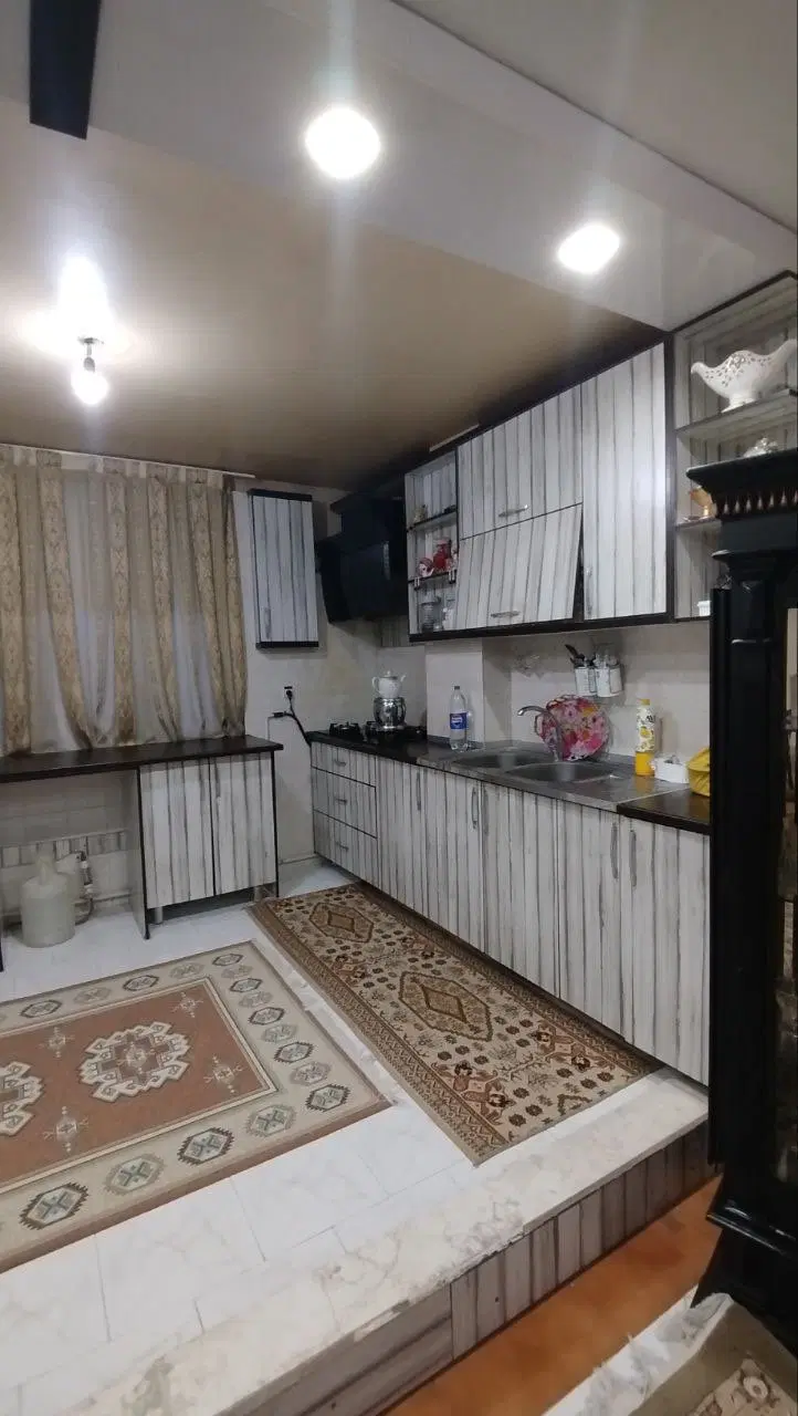 ۸۳ متر۲خواب بازسازی  ۶واحدی ۹شرقی