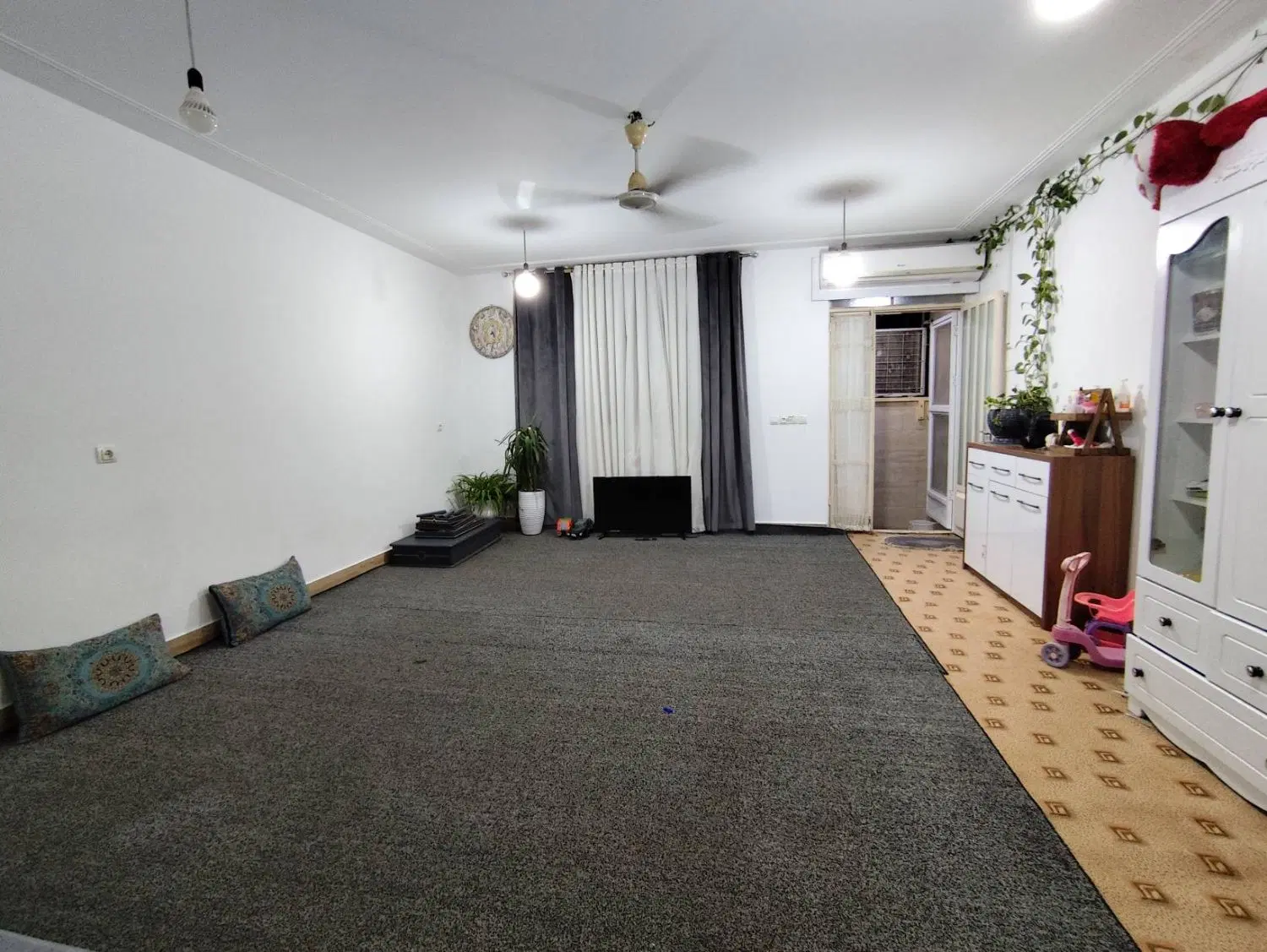 طبقه بالا 21 گزی پارک ماشین محدوده سپاه