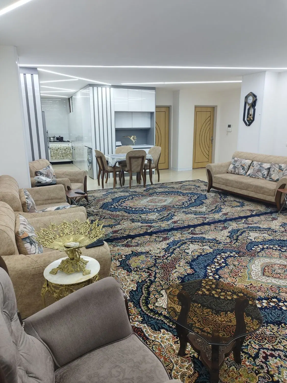 خانه آپارتمان هم کف