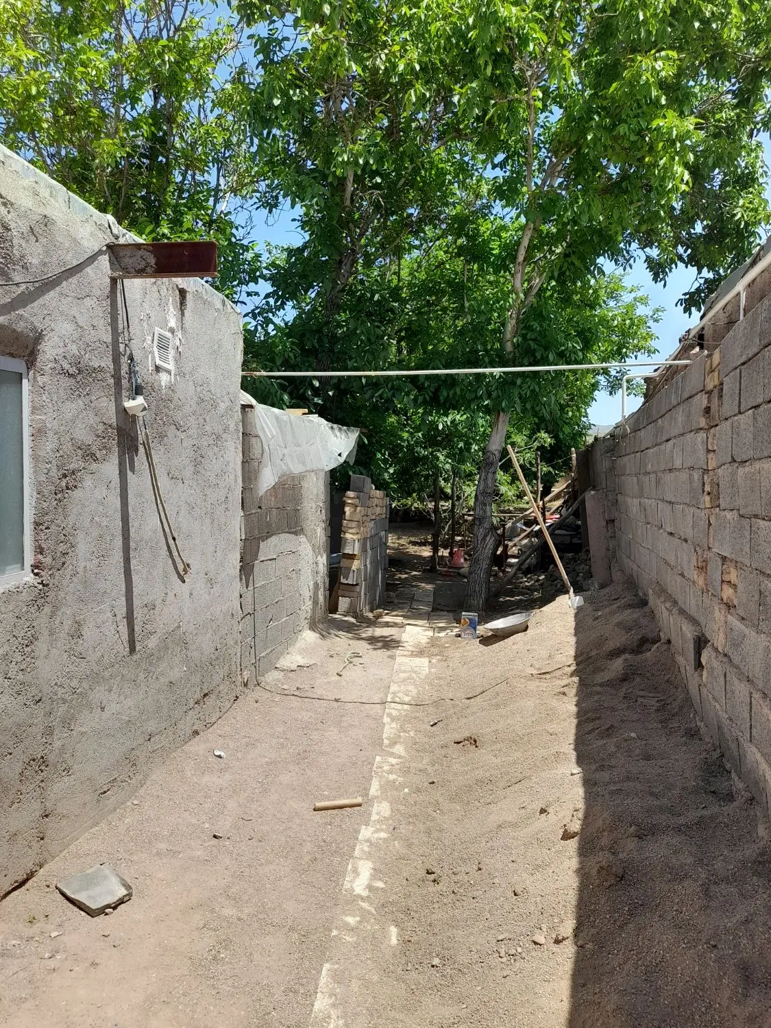 فروش خانه مسکونی درکوهین