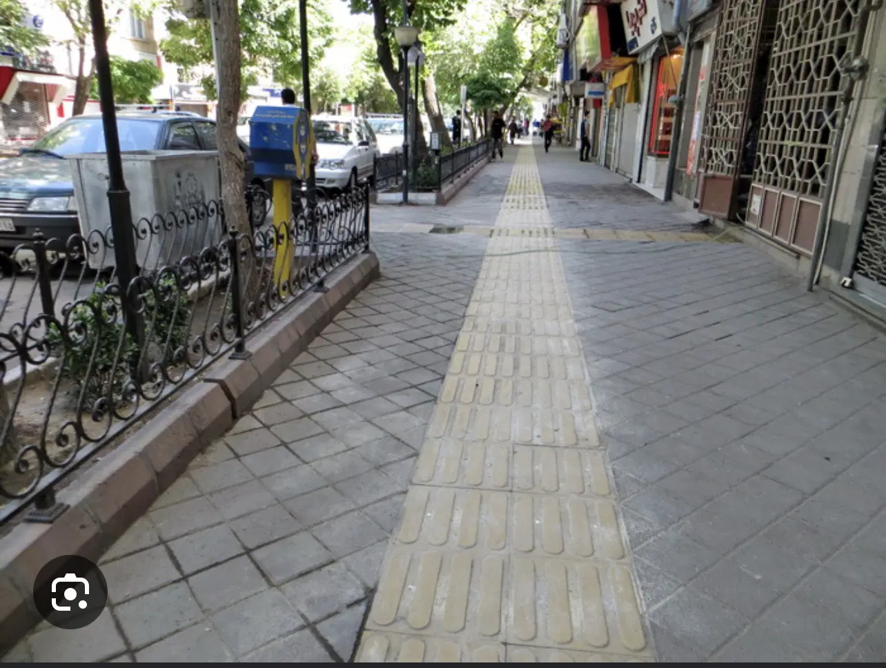 مغازه بر خیابان کاوه