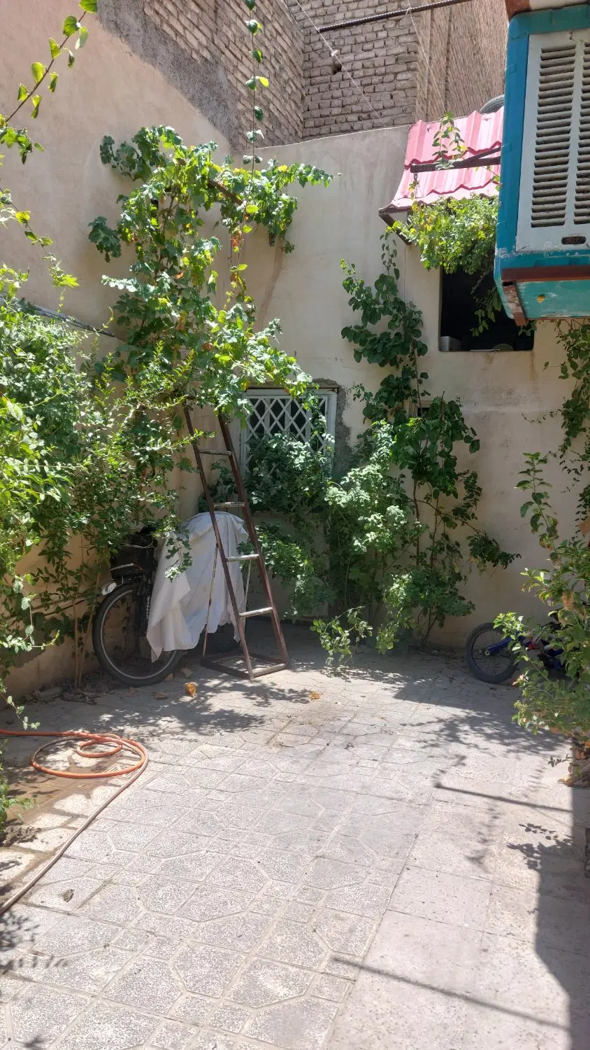 ویلایی ۸۰ متری گلستان ۱