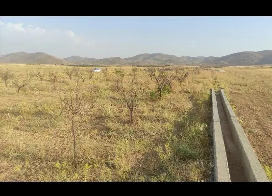 زمین دره ریز