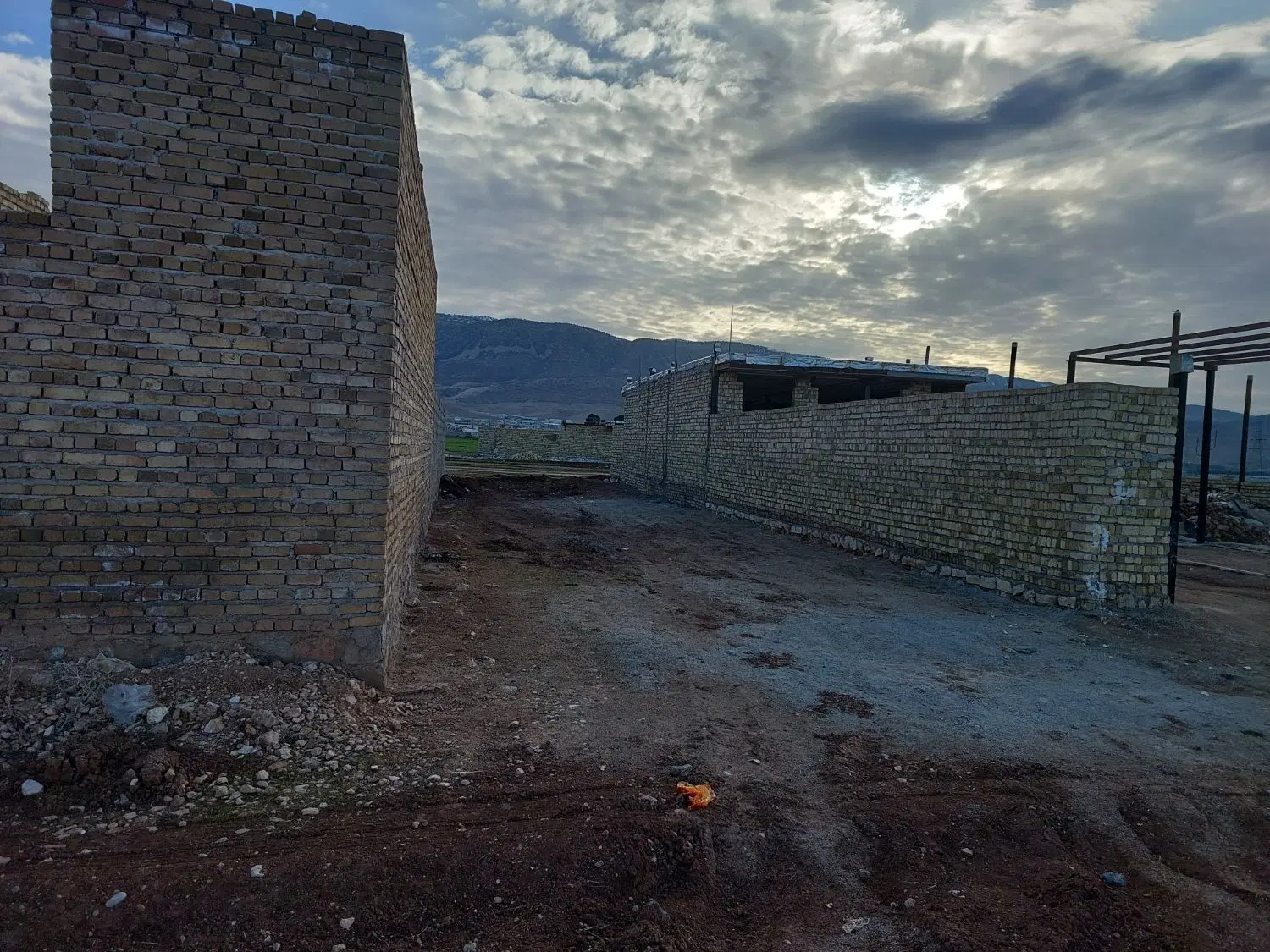 زمین روستا دارایی