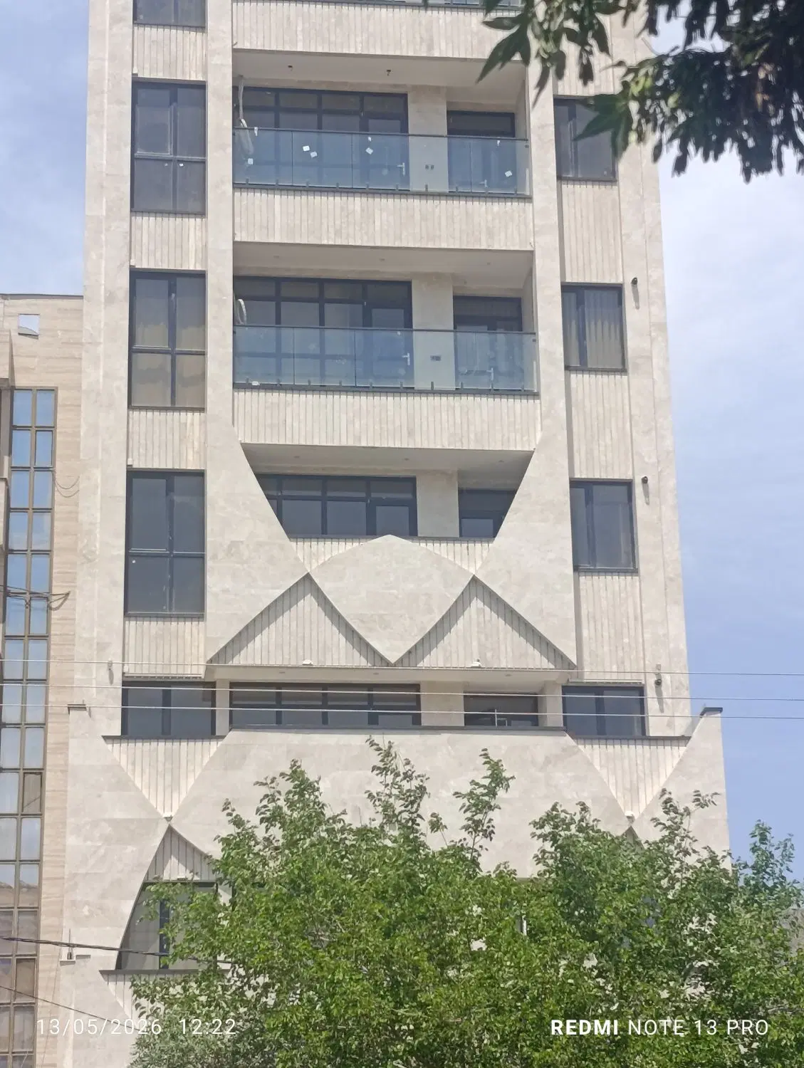 آپارتمان ۱۳۵ متری سه خوابه صفر