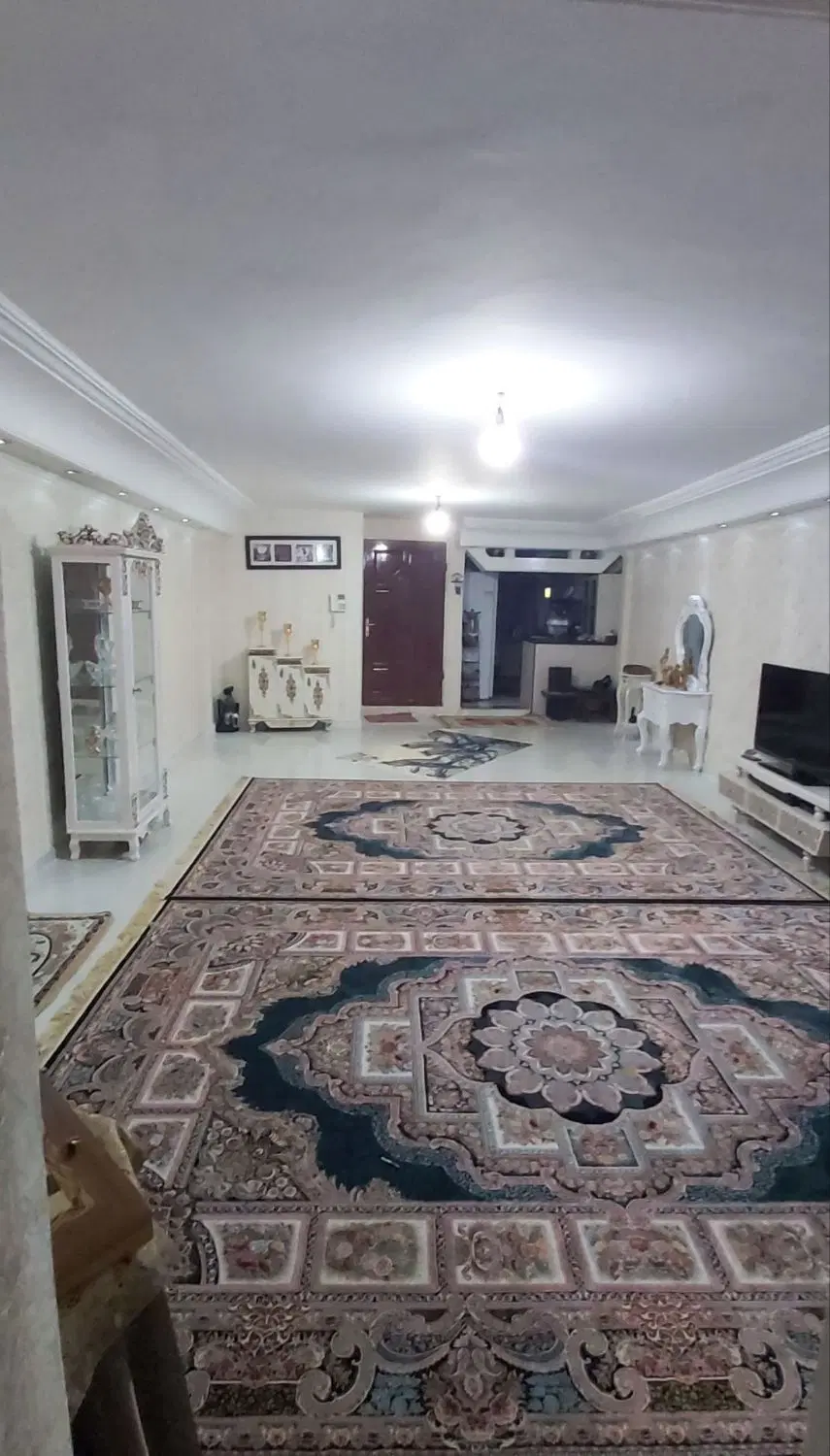 ۸۵ متر دو خواب طبقه اول بلوار پروین تک واحدی