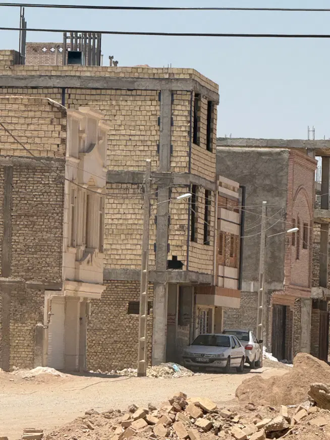 نیمه ساز مسکونی ۱۶۰متر آذریزدی