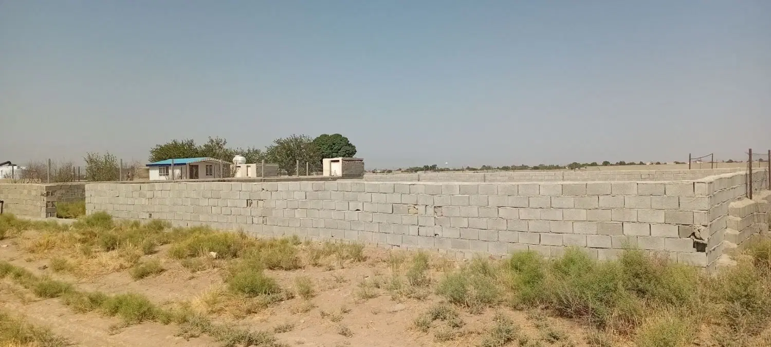 زمین چهار دیواری