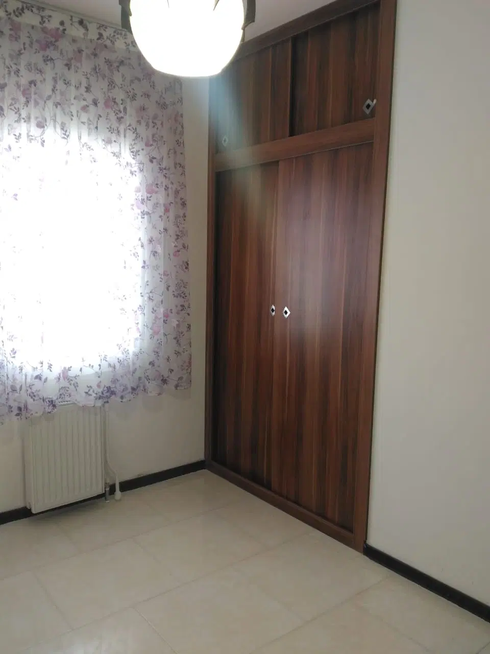 پردیس فاز ۳محله پردیسان ۷۸متر ۲خواب طبقه ۷جنوبی