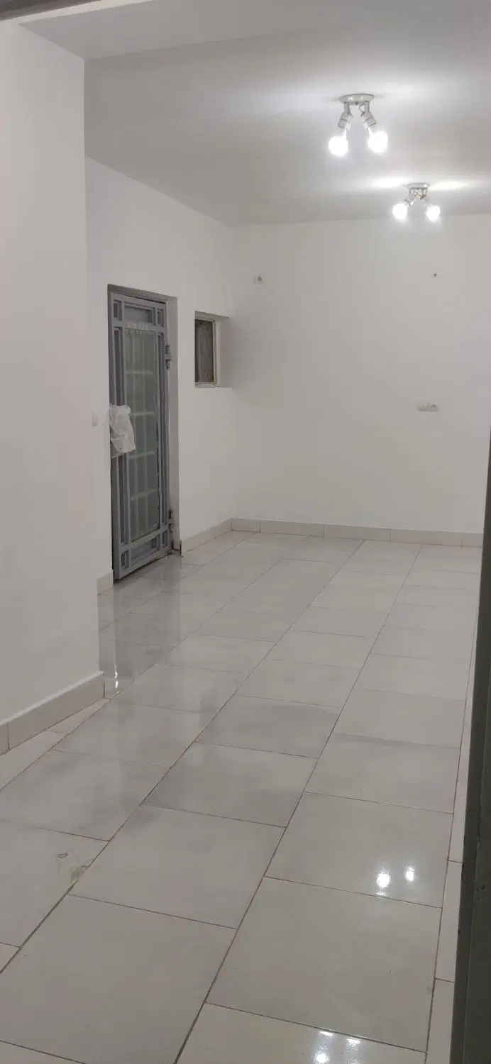 ویلایی ۶۰ متری بر خیابان اصلی
