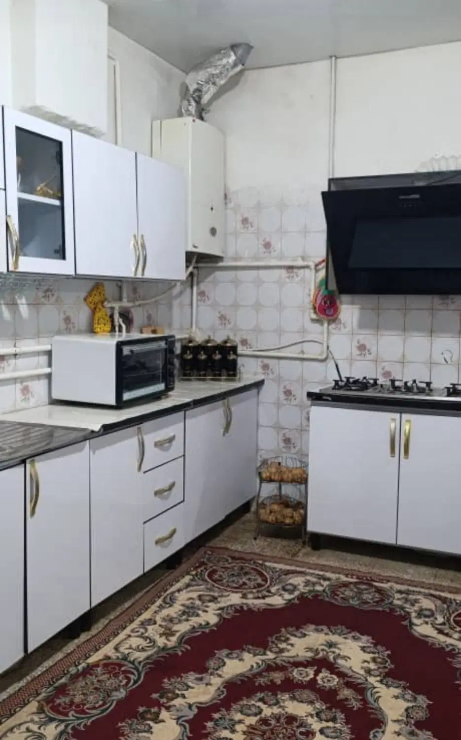 رهن خانه ی ویلایی درب حیاط استادیوم