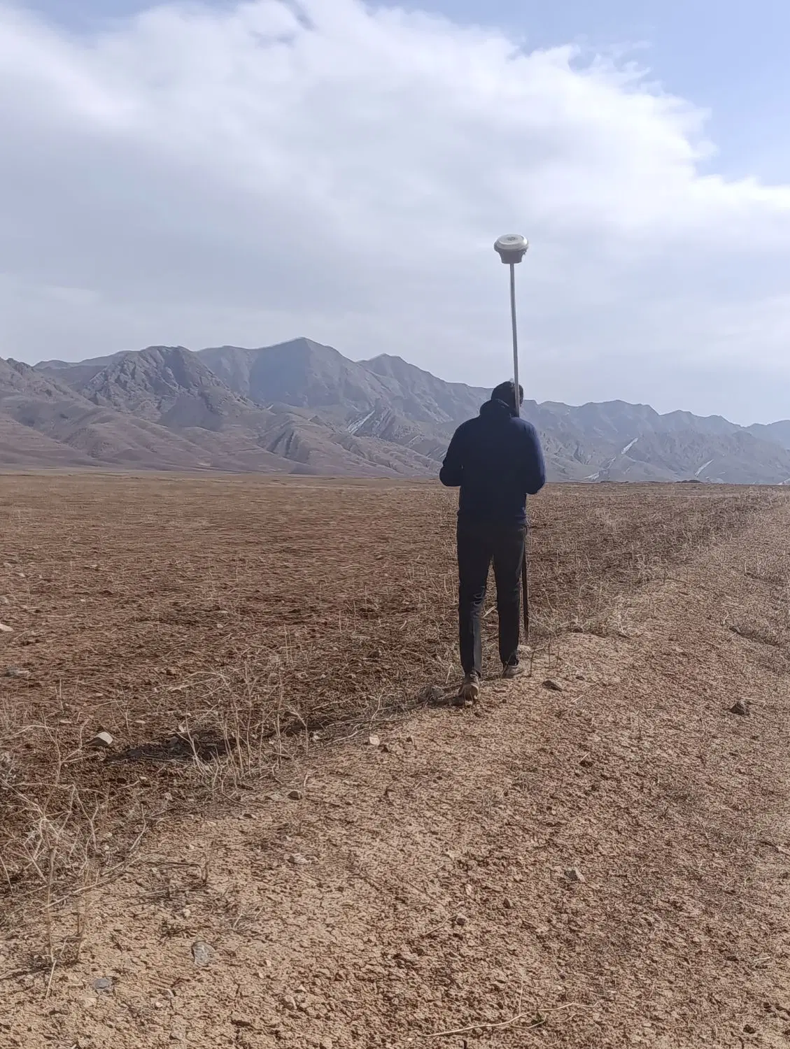1140مترزمین