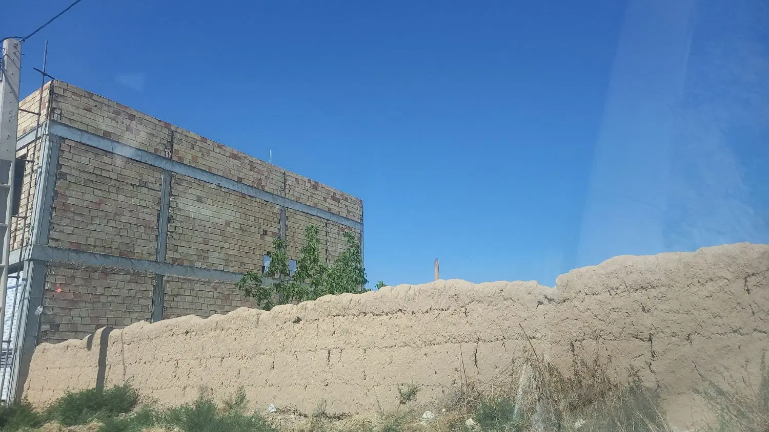 زمین فروشی