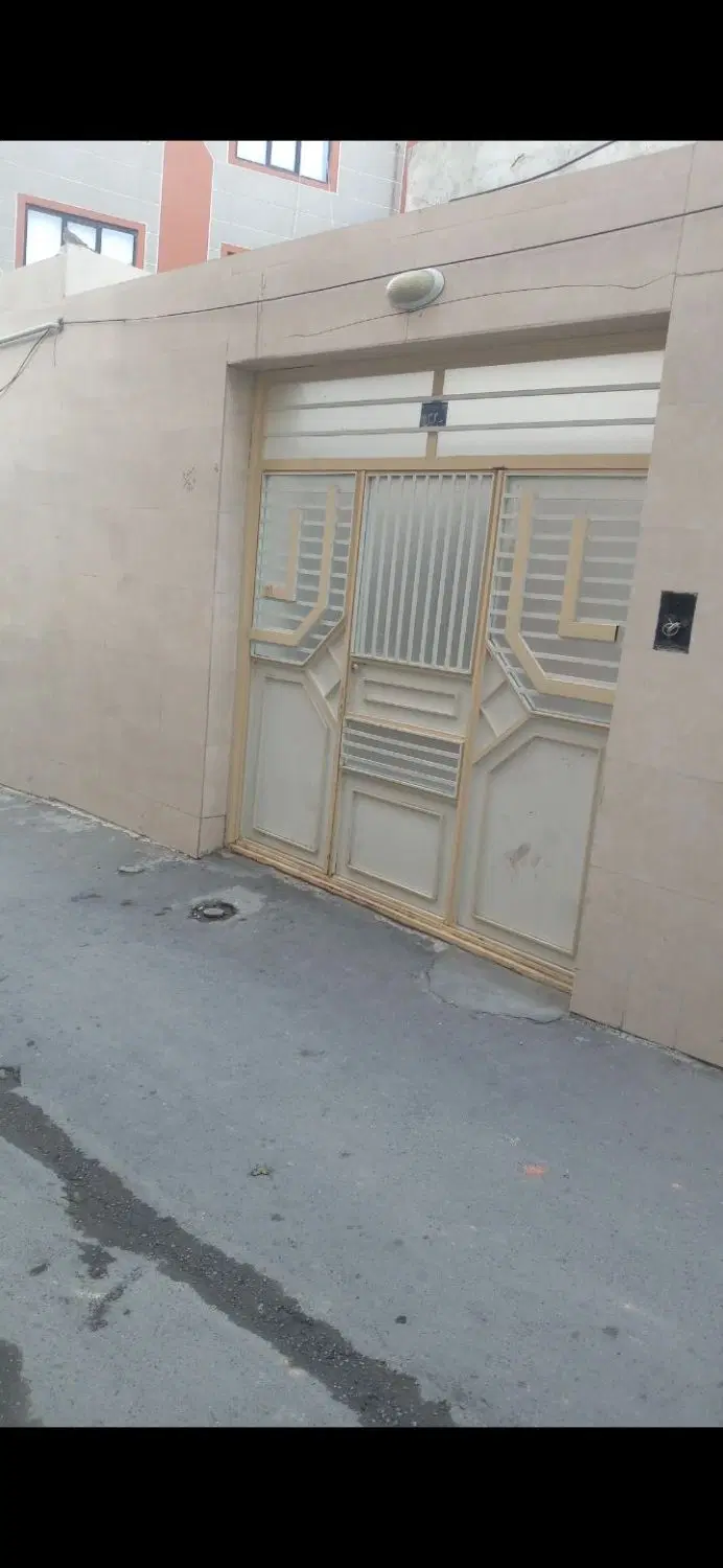 فروش خانه حیاط دار