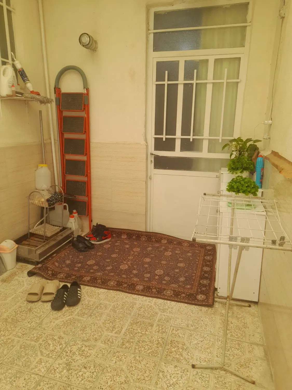 خونه ویلایی پشت قواره ۵۸ متر