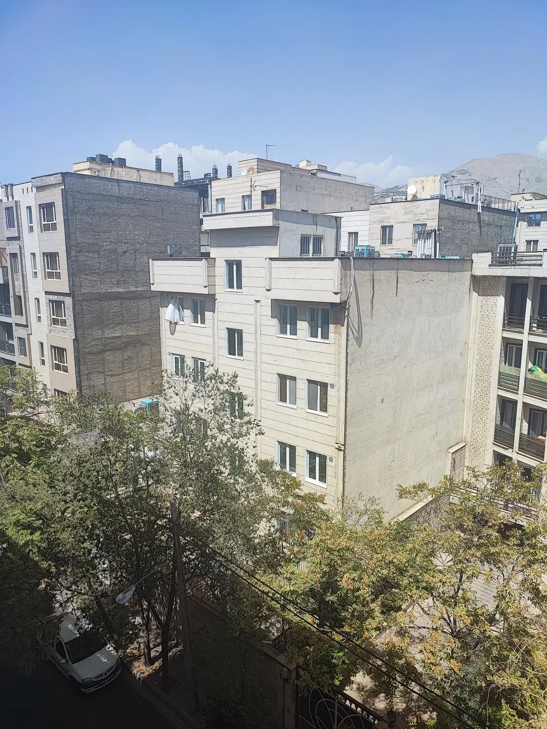 واحد 90 متری