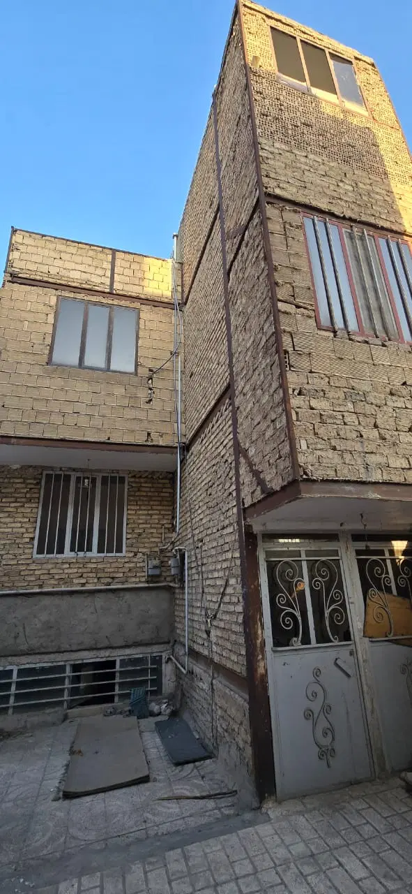 ۱۰۰ متر زمین سه واحد ۵۰ متری