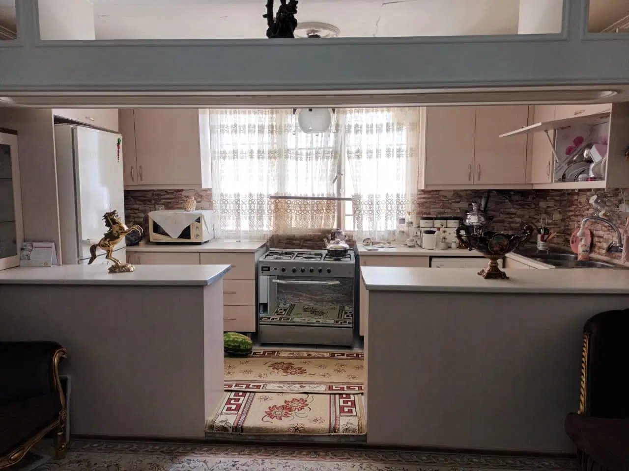 ۴۶مترتکخواب تک واحدی پارکینگدار خیابان عباس کاشی