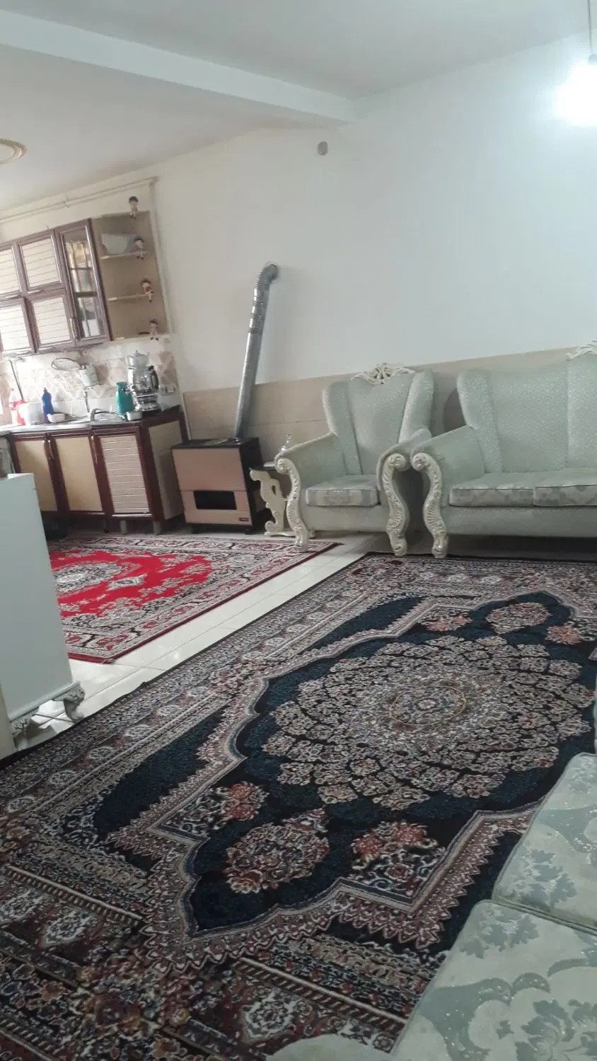 ویلایی ۸۰متری طبقه اول.۲خواب ۵۰۰رهن کامل