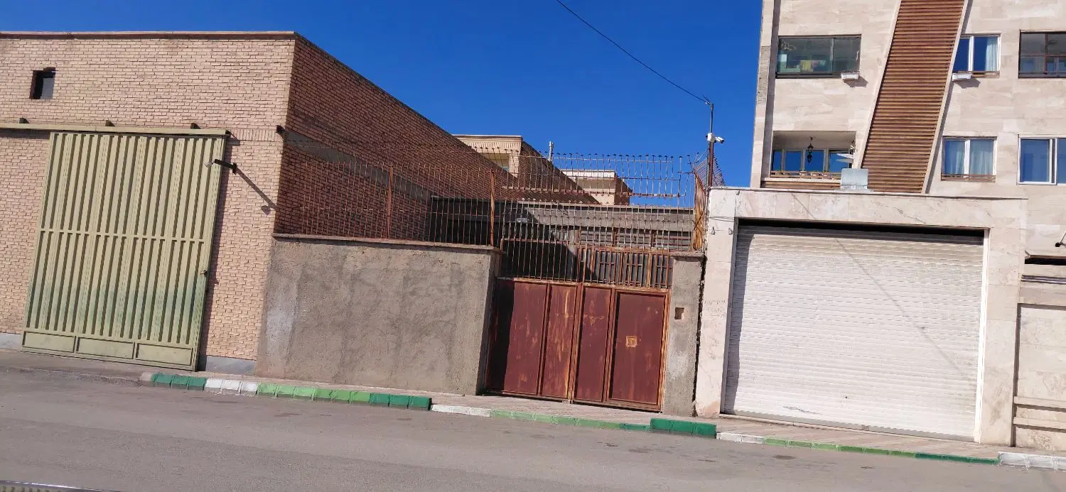 مغازه تجاری در شهرستان شاهرود