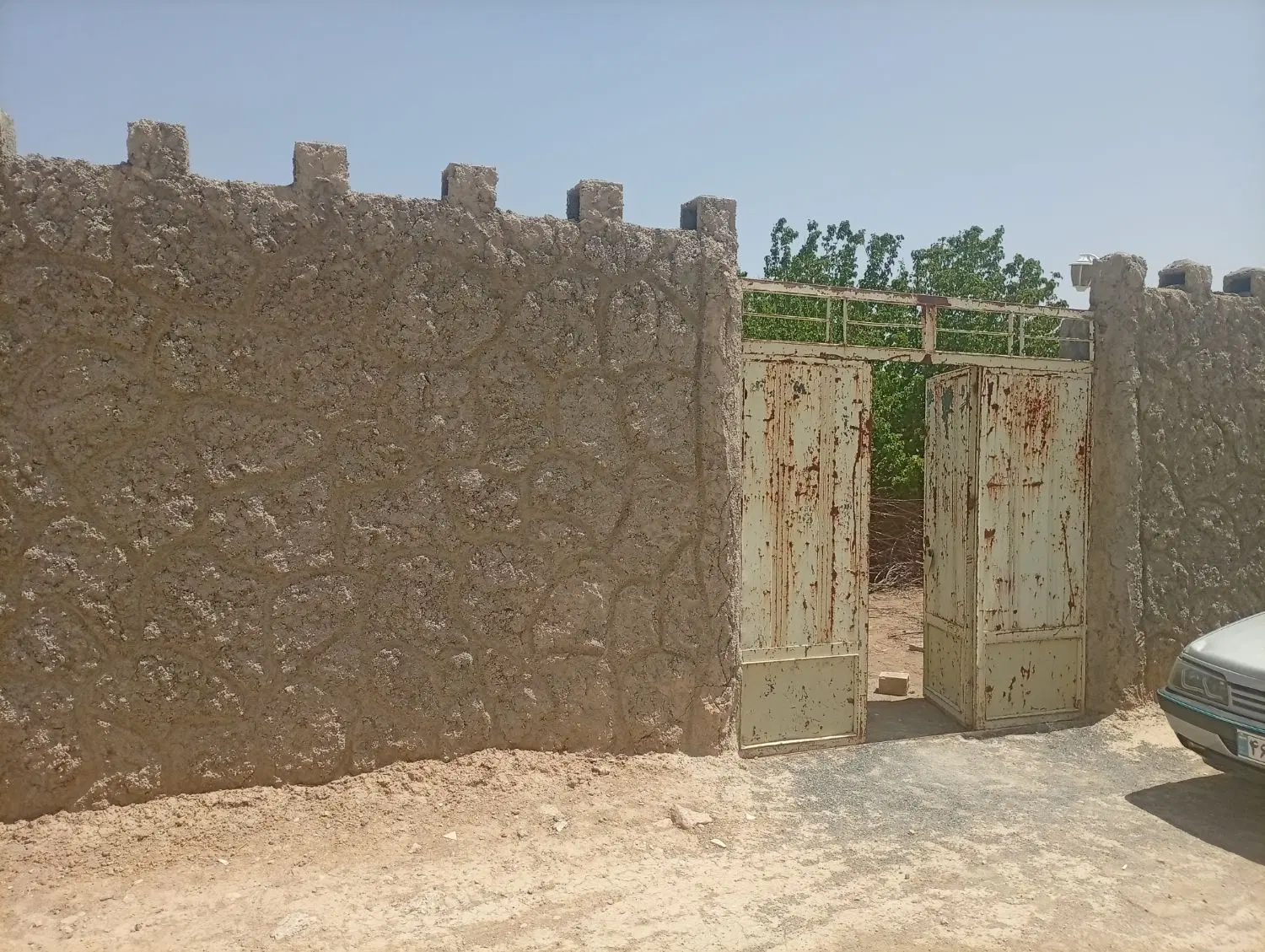 باغ 830متری