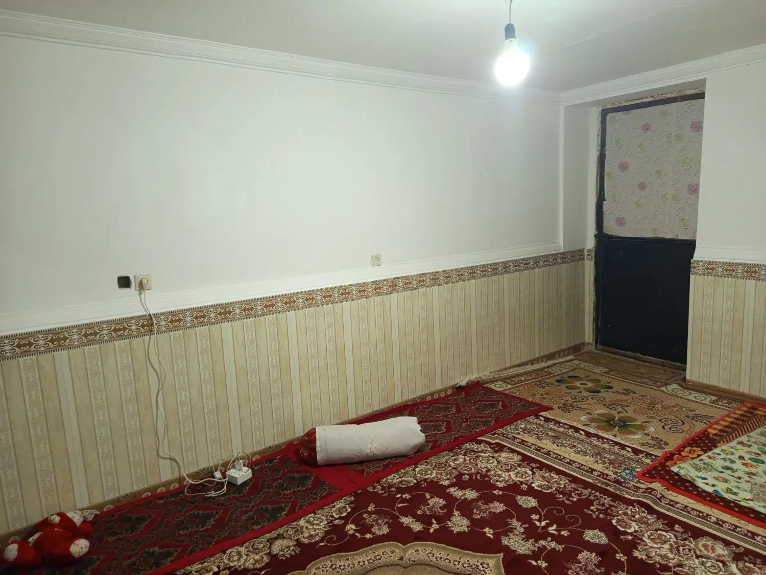 خانه اجاره ای دررهجرد